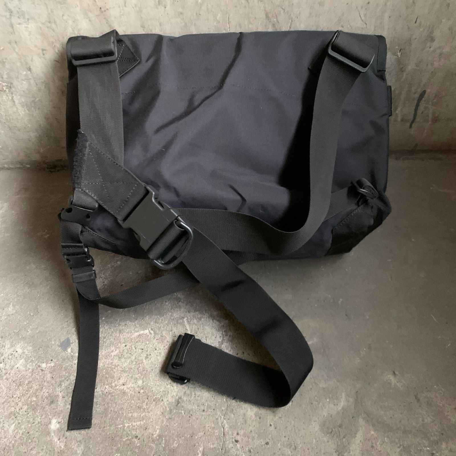 bagjack x Bshop 別注 コブラバックル メッセンジャーバッグ POGO