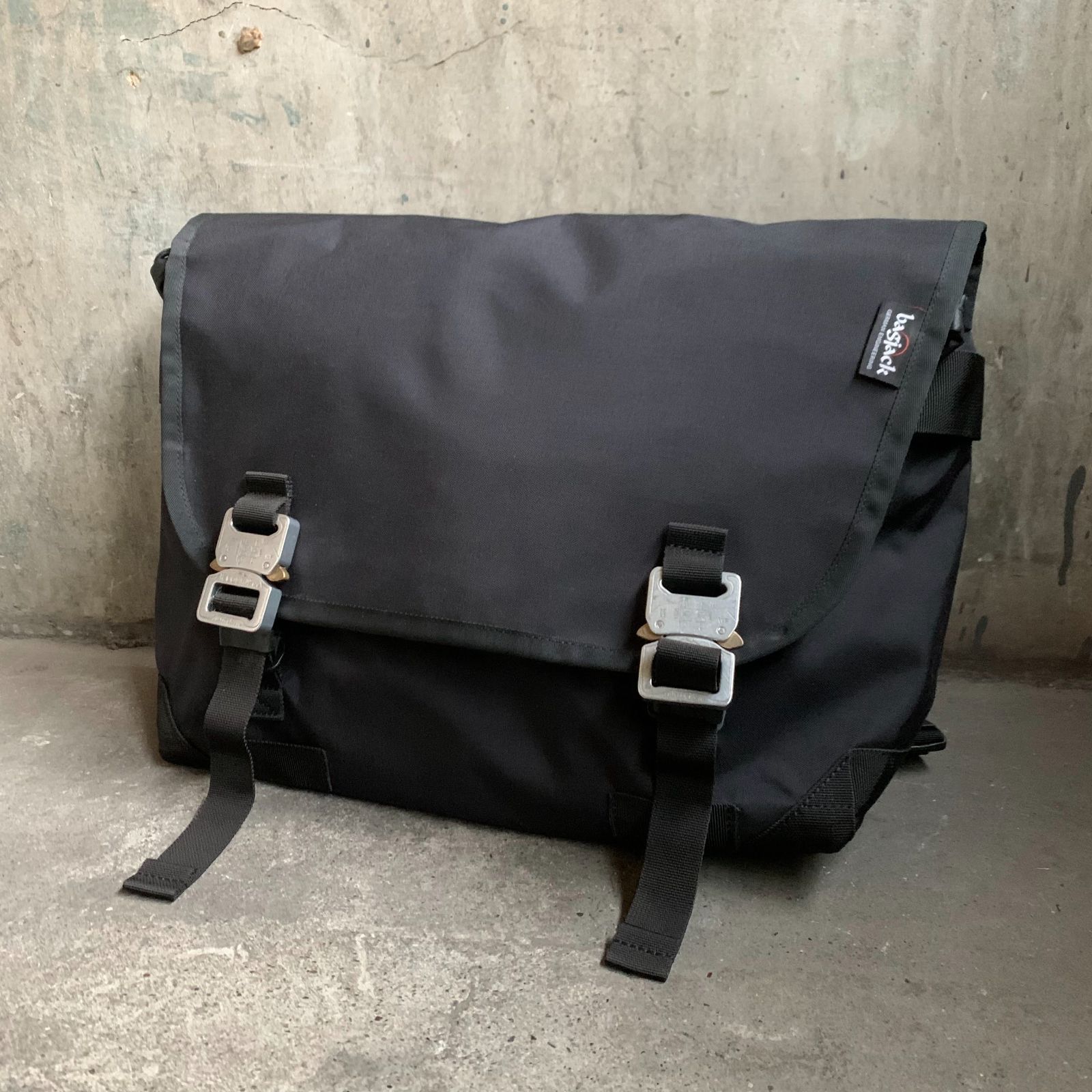 bagjack x Bshop 別注 コブラバックル メッセンジャーバッグ POGO