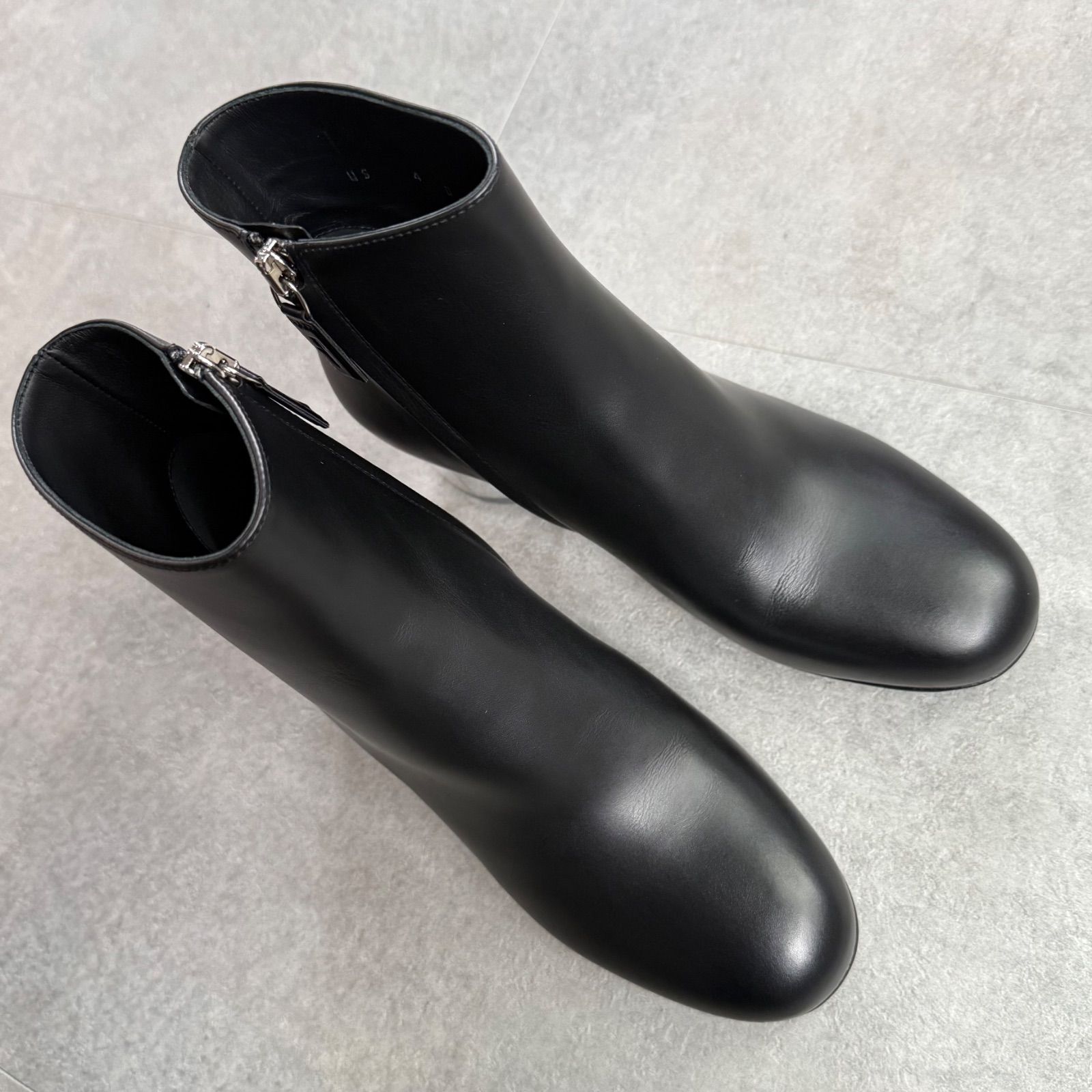 758 サルヴァトーレフェラガモ ショートブーツ レザー本革ブラック 758 サルヴァトーレフェラガモ ショートブーツ レザー本革ブラック