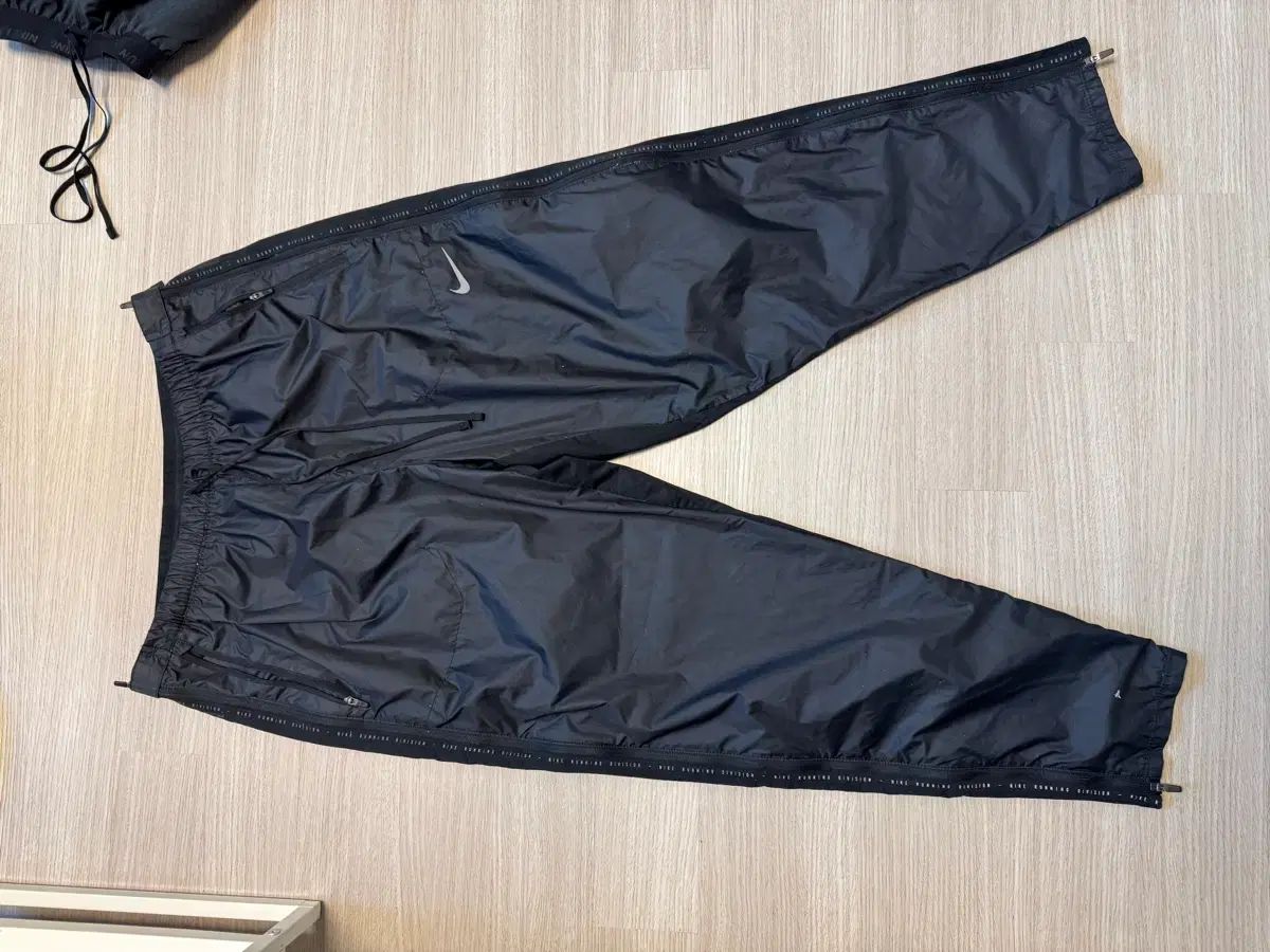 ナイキ ディヴィジョン ランニング ズボン ジョガーパンツ 2 xl