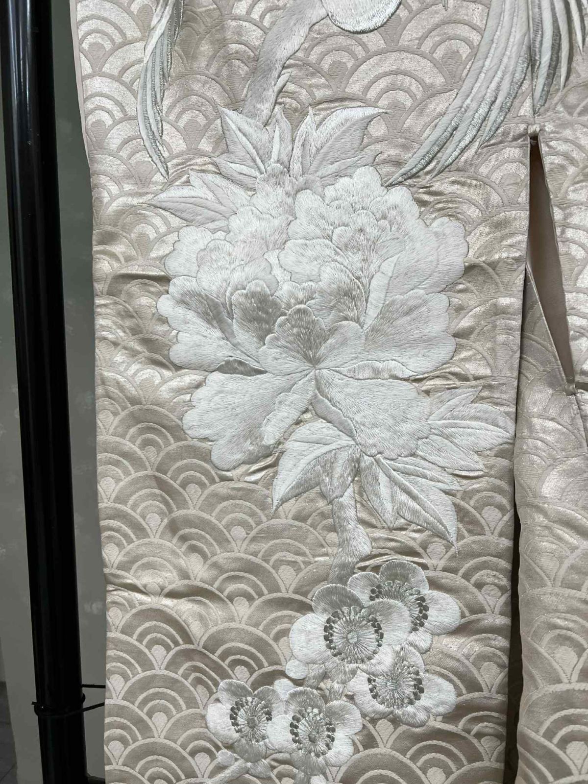 生成り銀色刺繍白打掛