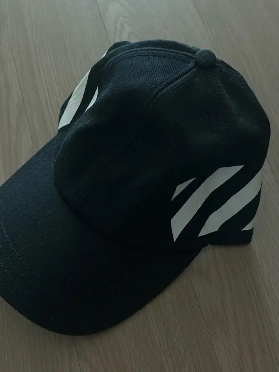 Off-white ベースボールキャップ