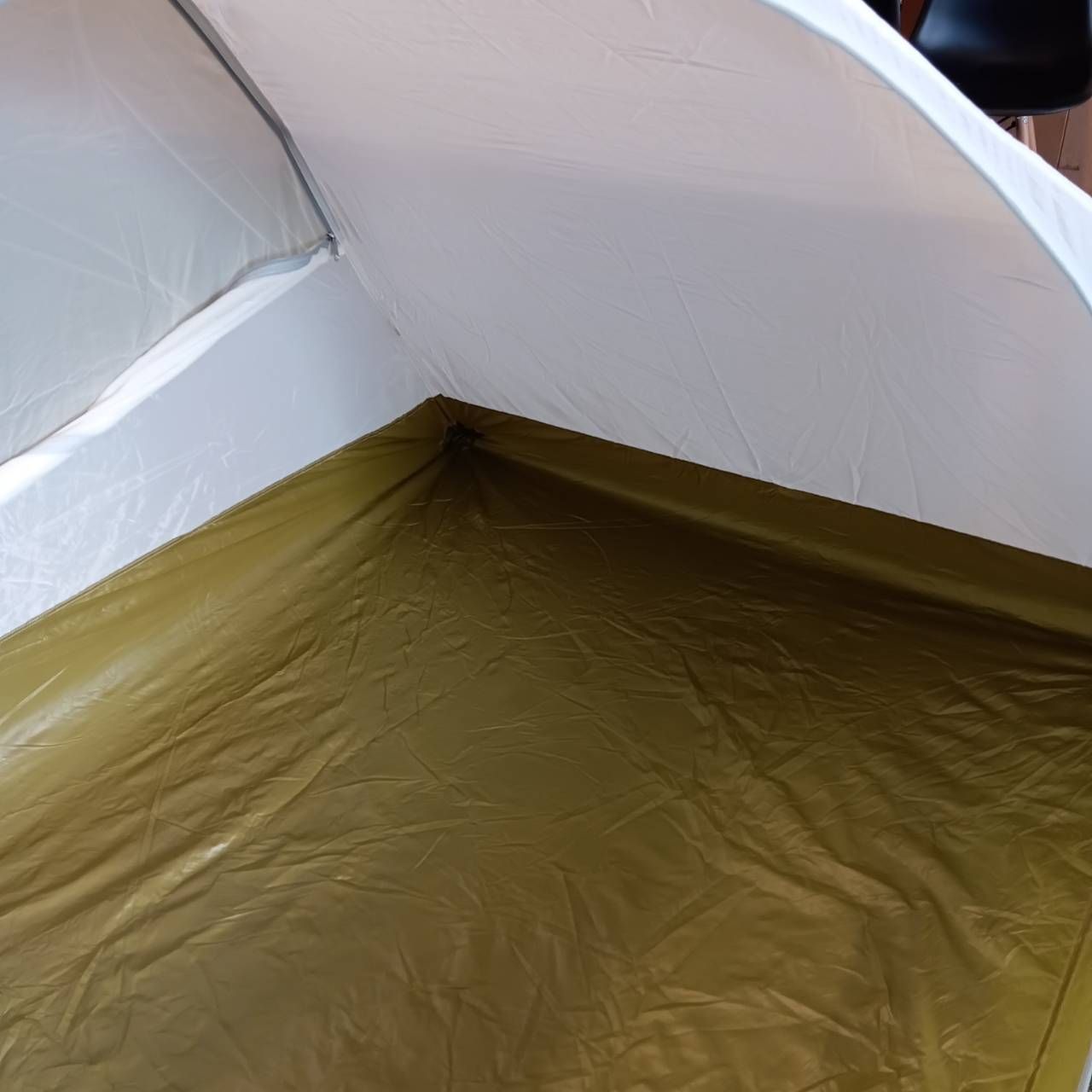 シトロンイエロー