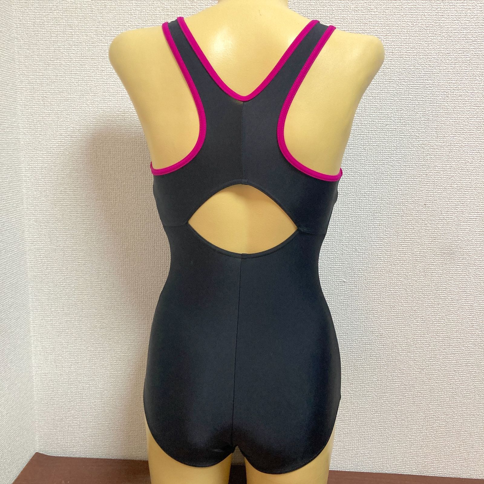 H458セールは1月末まで！アディダス♪ピンクパイピングのブラック女子