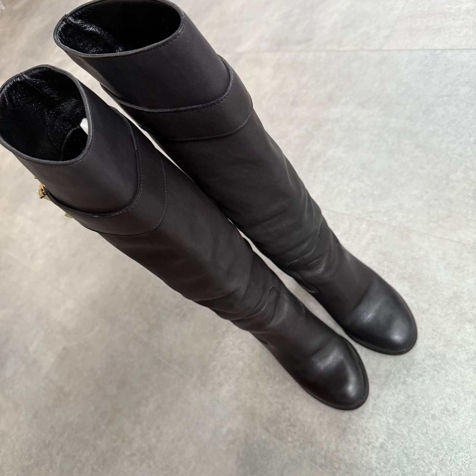 LOUIS VUITTON ルイヴィトン LV ロゴ金具 ベルト レザーブーツ