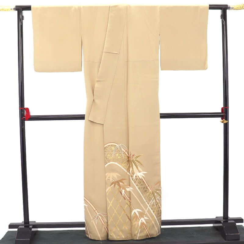 色留袖 留袖 一つ紋 蔦 袷 レディース 正絹 ベージュ 笹 金駒刺? 身丈166.5 cm 裄丈69.5 式典 お祝い 七五三 Lサイズ相当