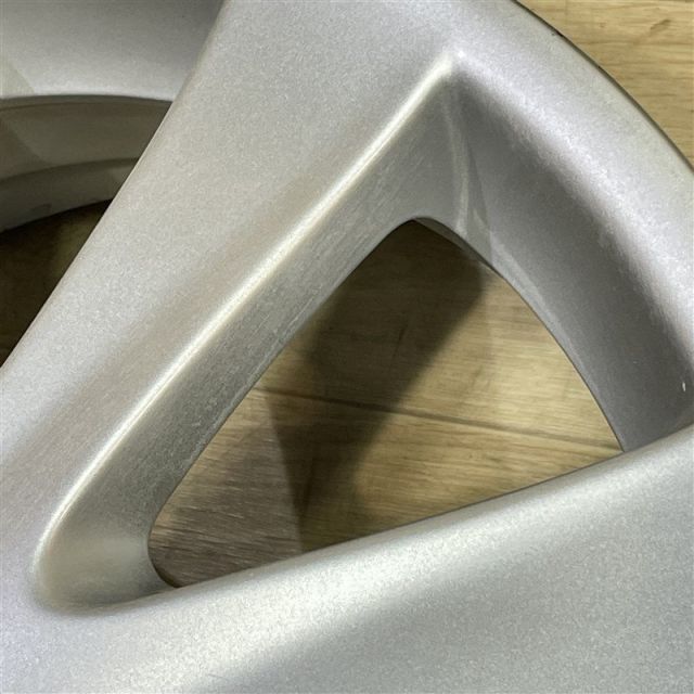 16インチ ホイール