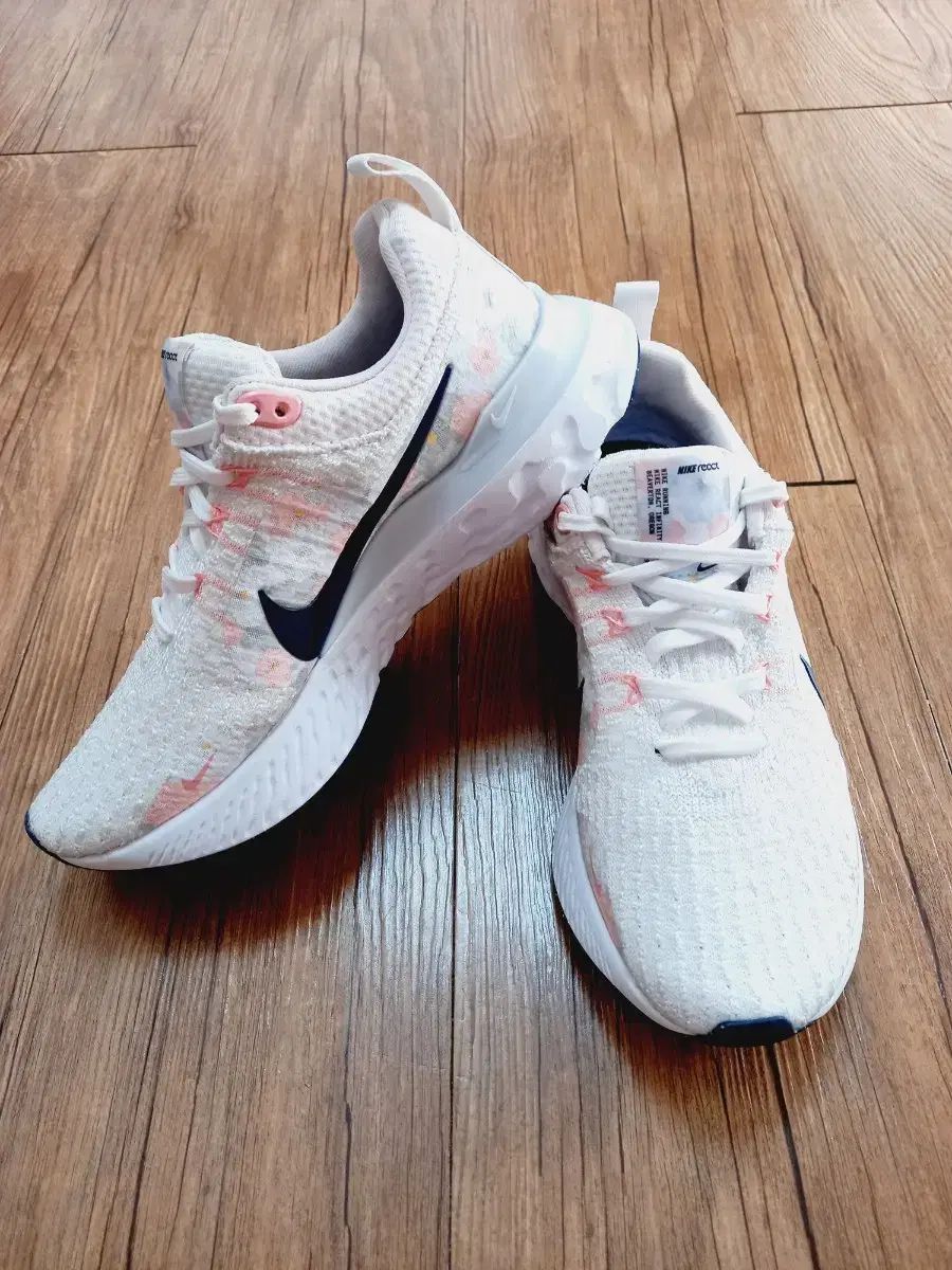 ナイキ リアクト インフィニティ 3 ム 230