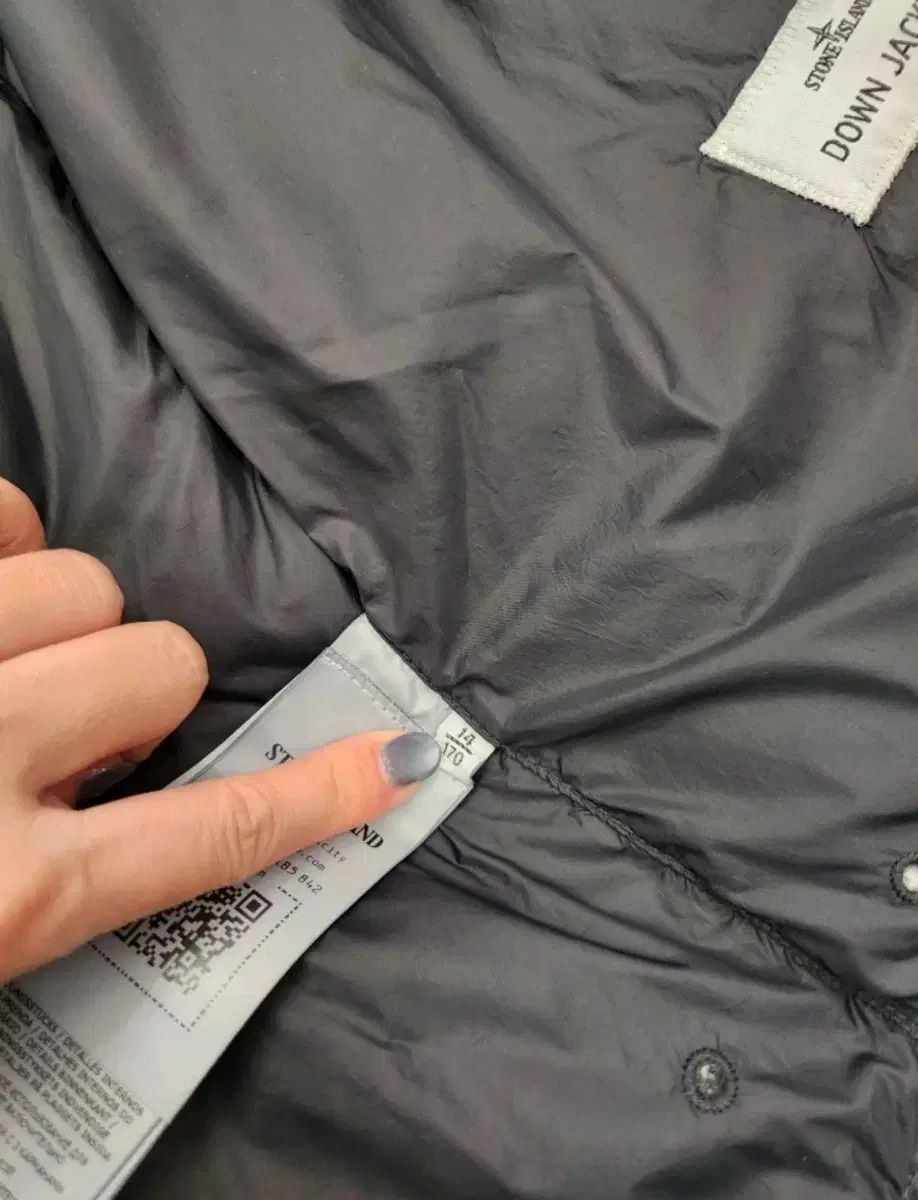 ストーンアイランド