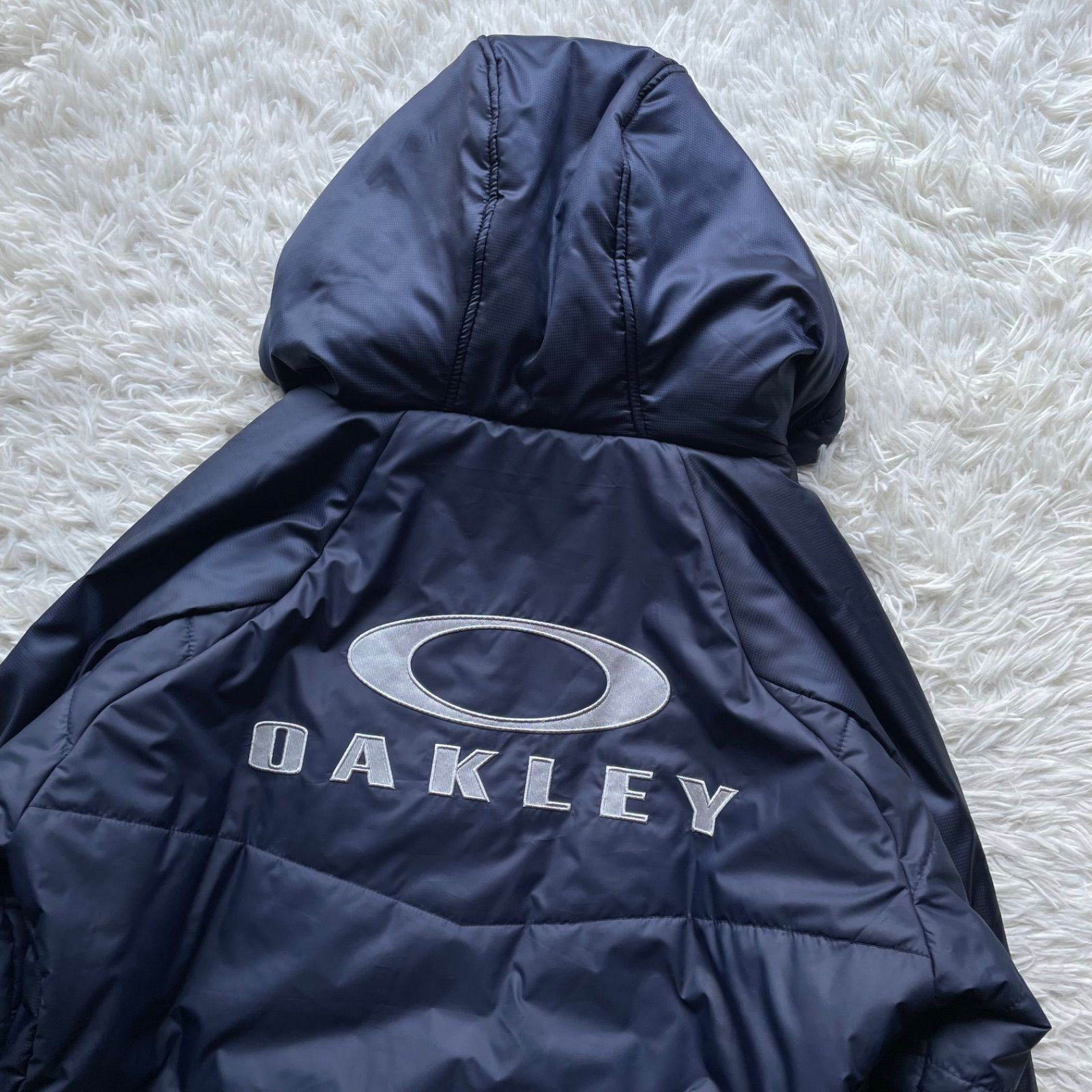 美品☆オークリー 中綿ベンチコート ロング ビッグ サイズ M☆バッグ刺繍ロゴ 美品☆オークリー 中綿ベンチコート ロング ビッグ サイズ M☆バッグ