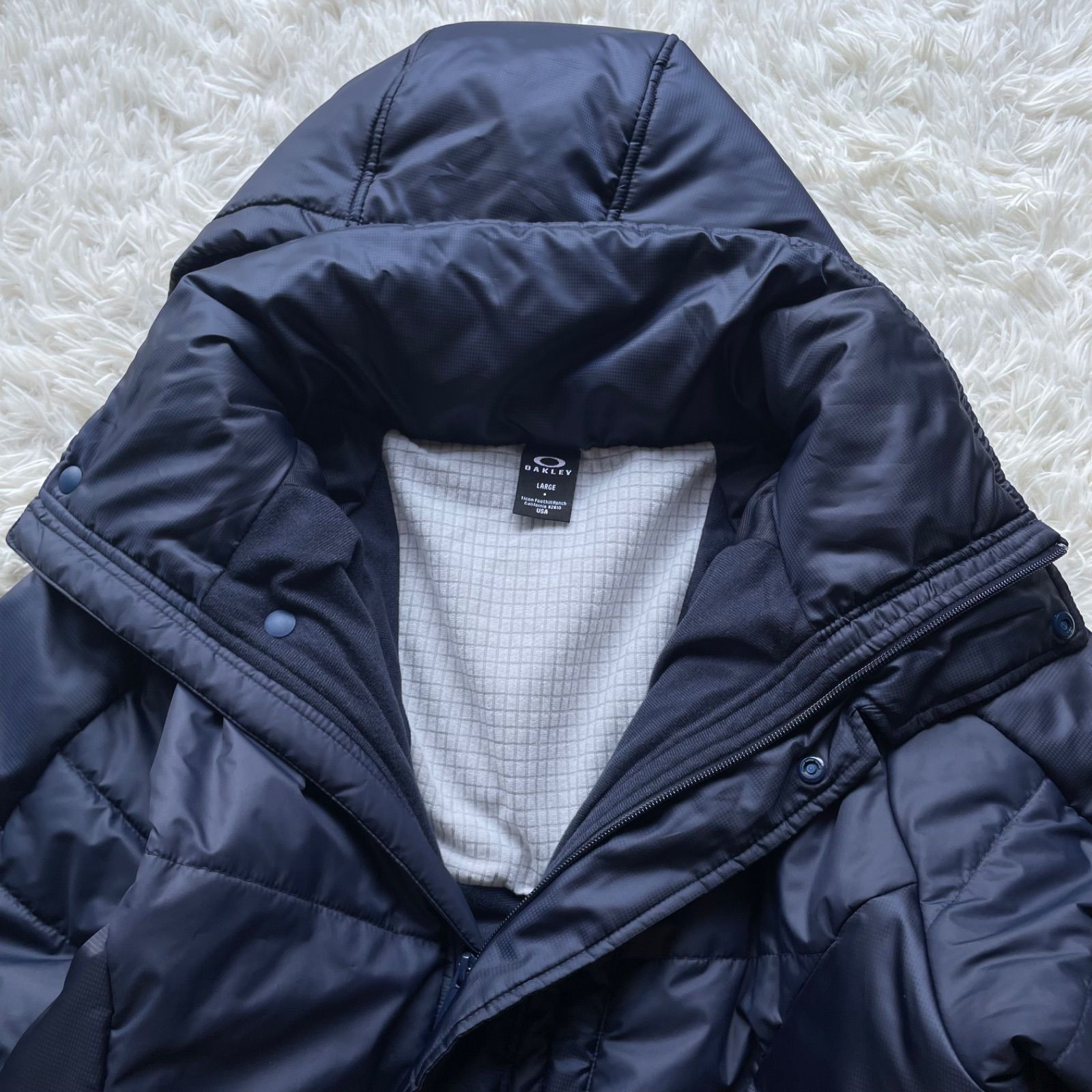 美品☆オークリー 中綿ベンチコート ロング ビッグ サイズ M☆バッグ刺繍ロゴ 美品☆オークリー 中綿ベンチコート ロング ビッグ サイズ M☆バッグ
