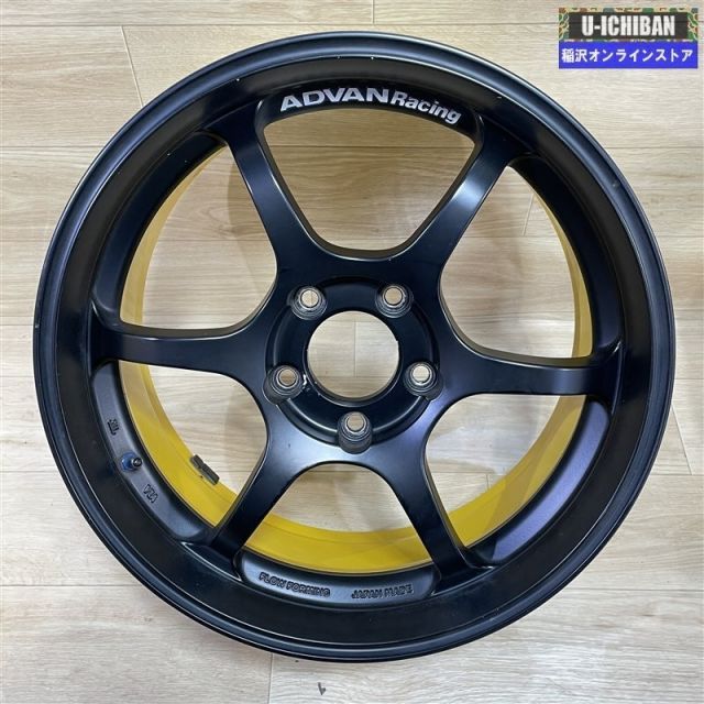 ヴォクシー ヤリスクロス