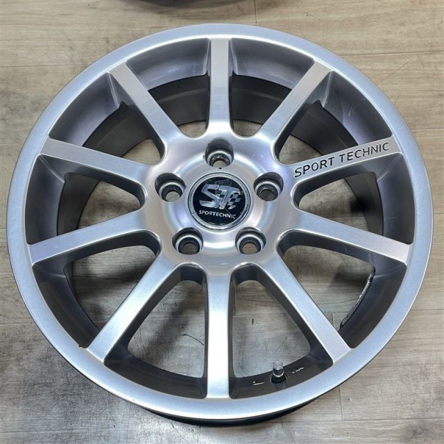 16インチ ホイール