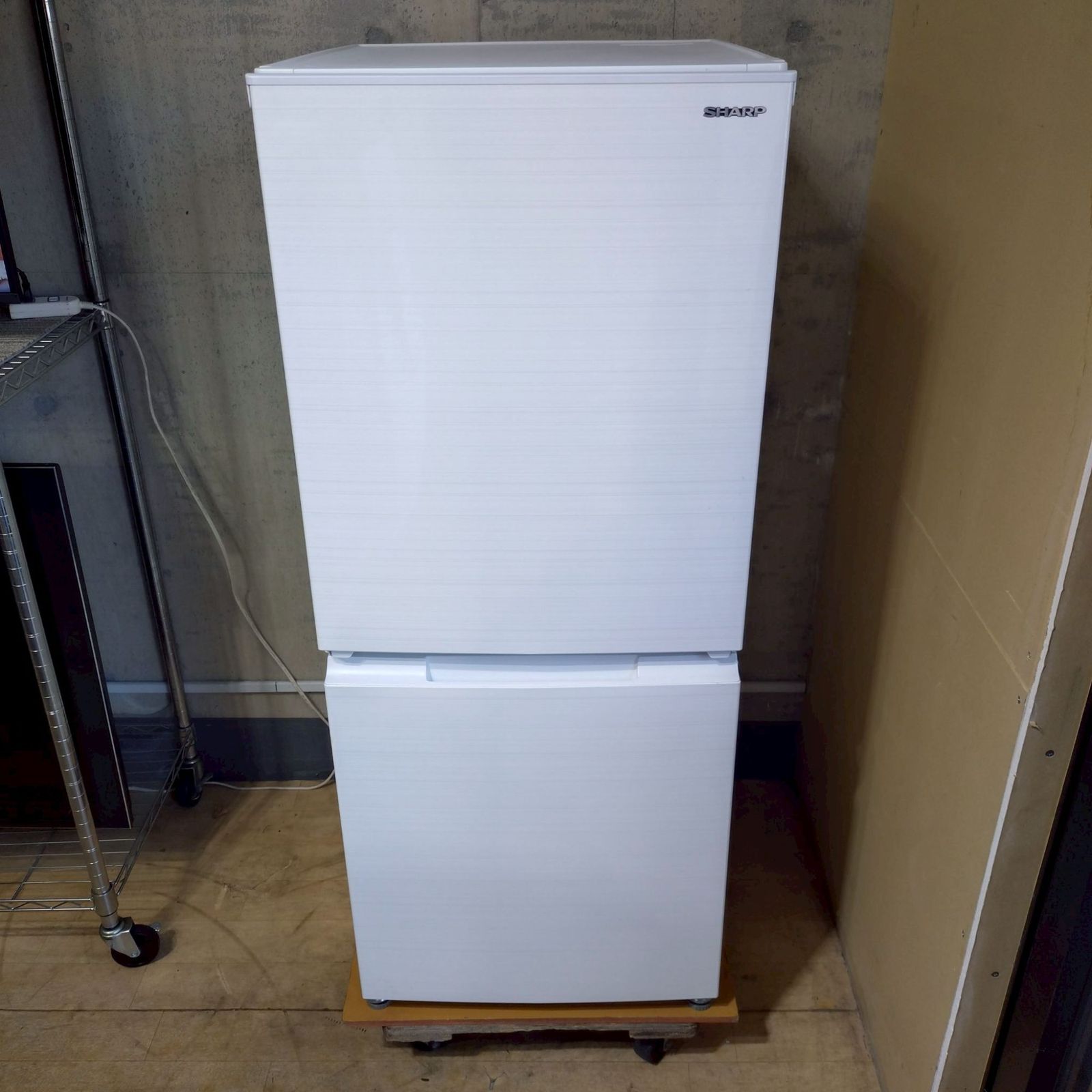 シャープ社☆2018年製メルカリだけど安心のキレイめ冷蔵庫 2018年製 SHARP製冷蔵庫