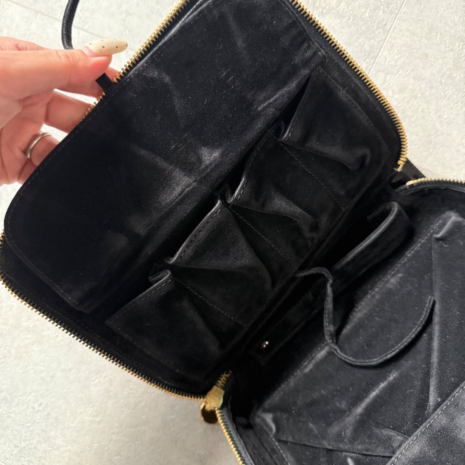 希少 CHANEL シャネル ココマーク ジュエリーケース パテントレザー