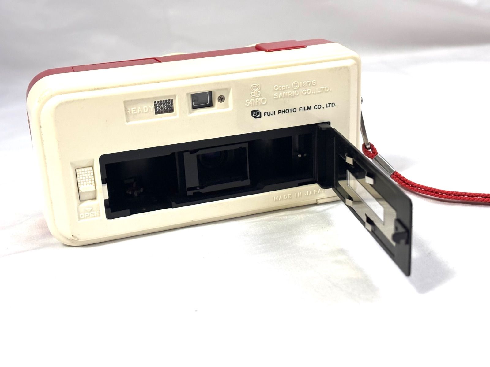  レトロ 富士フィルム HELLO KITTY CAMERA FLASH AUTOWIND サンリオハローキティカメラフラッシューオート ワインダー フィルムカメラ コンパクトカメラ(フィルム) フィルムカメラ