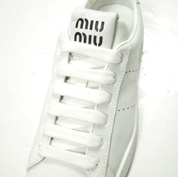 MIU MIU ミュウミュウ イタリア製 ロゴプリント レザーローカット