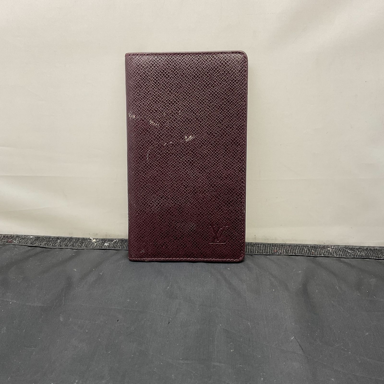 ルイヴィトン タイガ アジェンダポッシュ