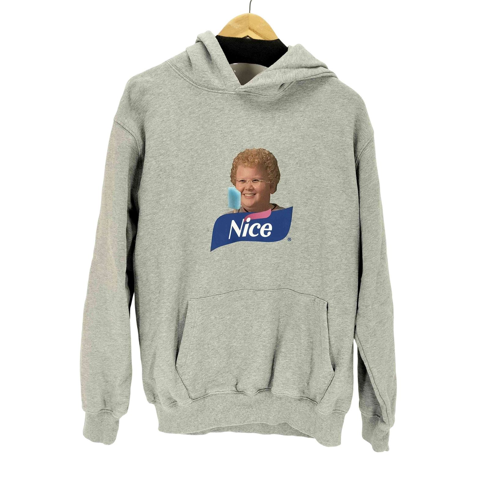 ユーズドフルギ USED古着 {{BALANSA BUSAN}} ロゴプリント フーディ