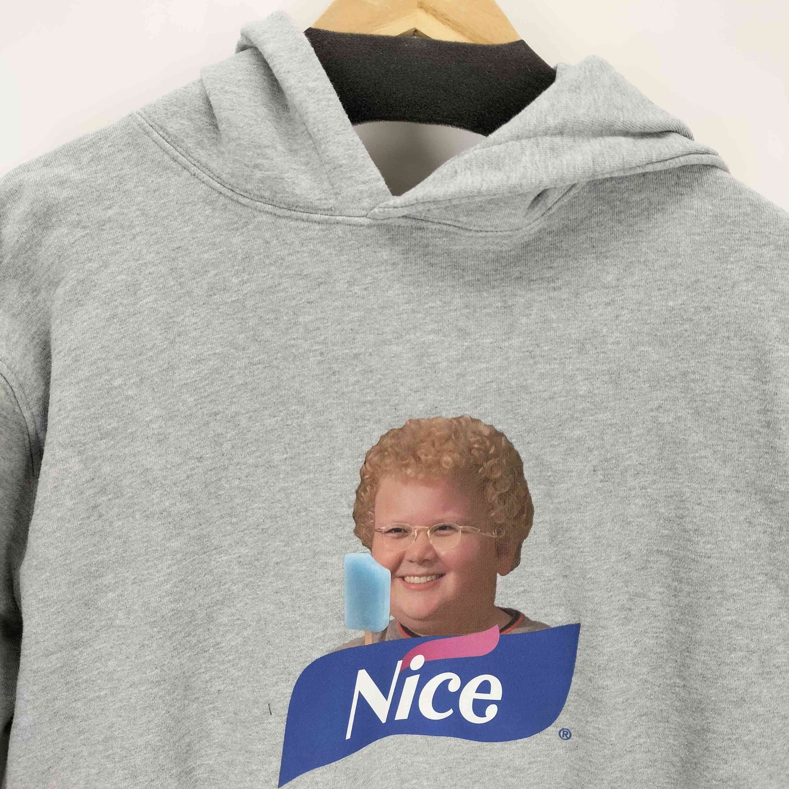 ユーズドフルギ USED古着 {{BALANSA BUSAN}} ロゴプリント フーディ