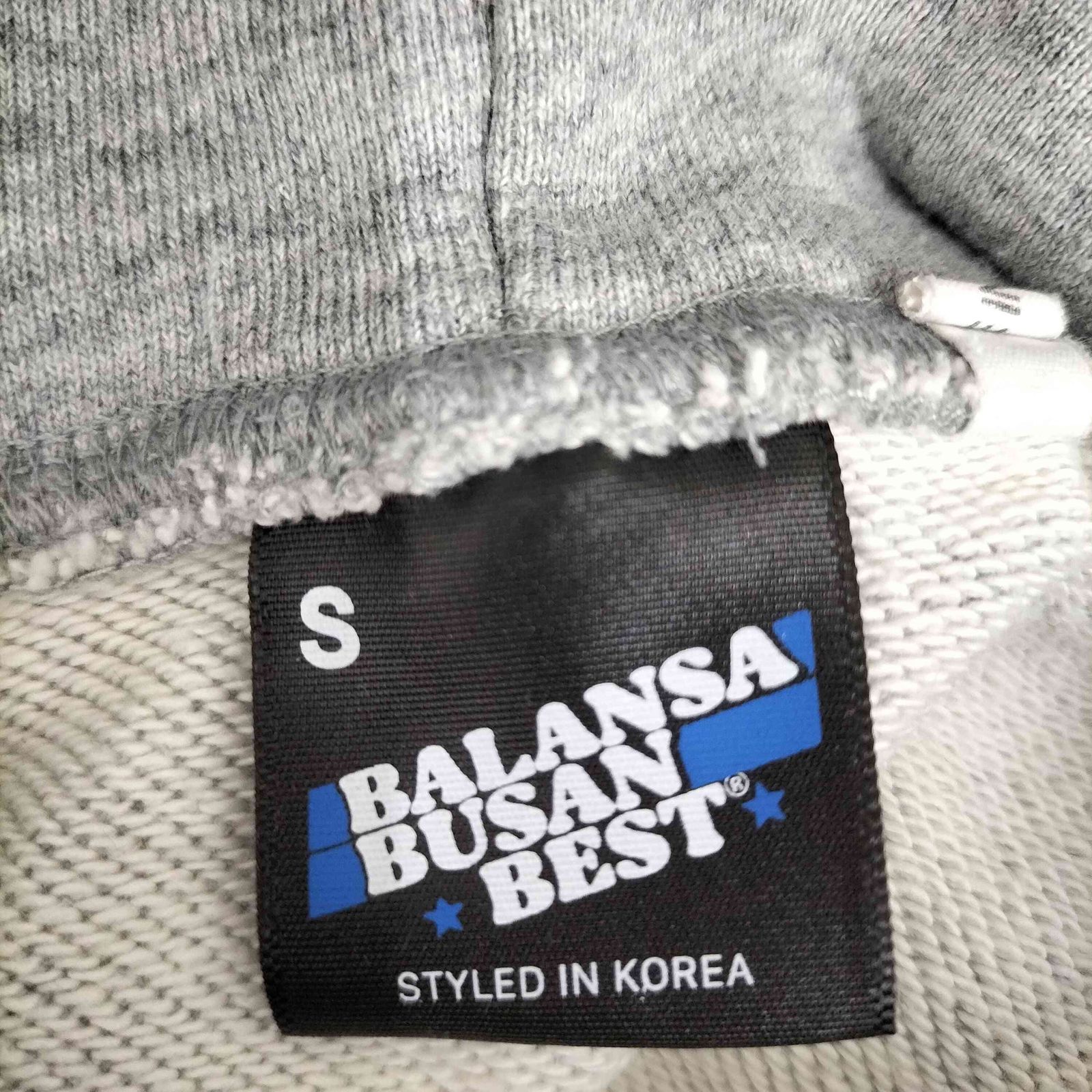 ユーズドフルギ USED古着 {{BALANSA BUSAN}} ロゴプリント フーディ
