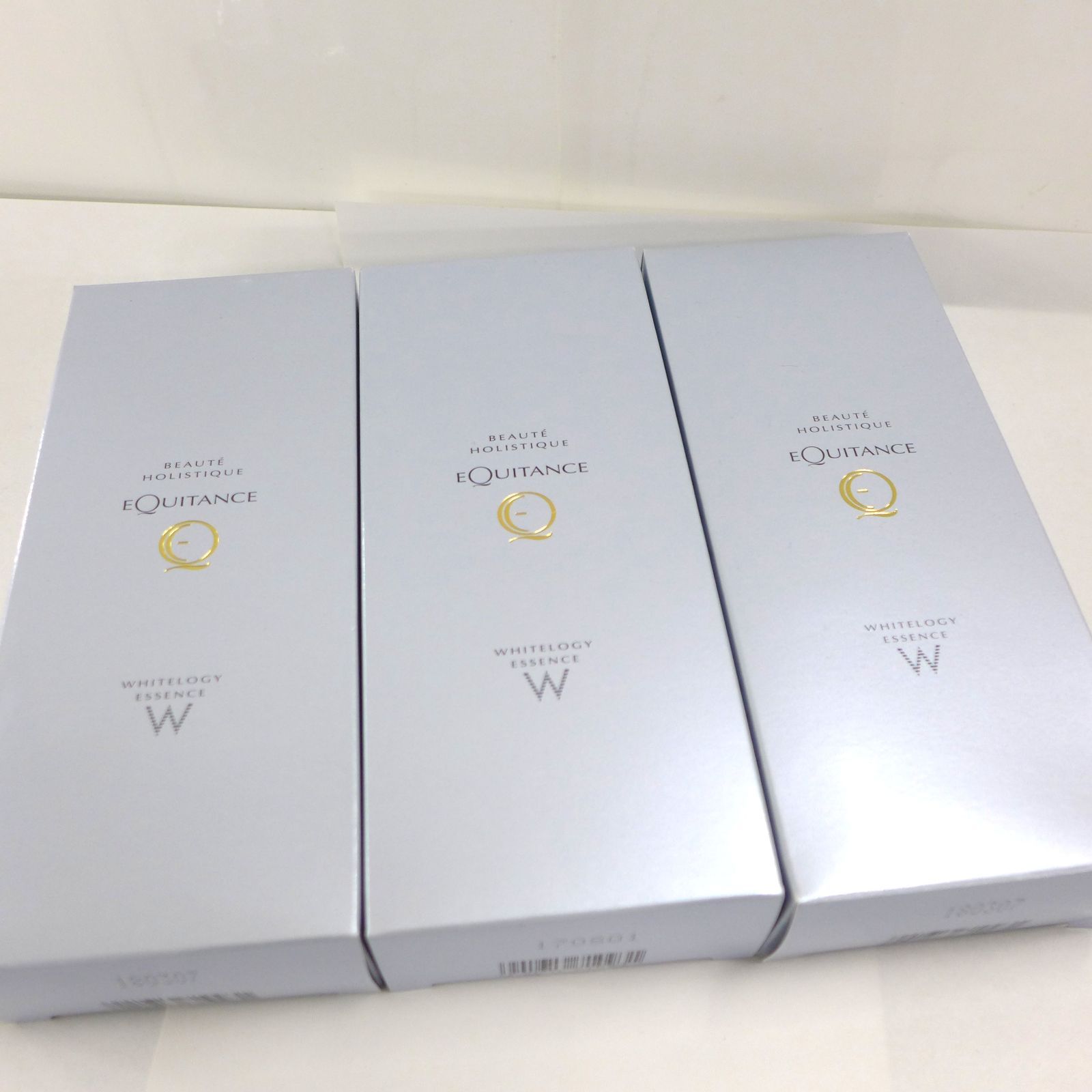 未開封】エクイタンス ホワイトロジーエッセンス W 薬用美白美容液 30g