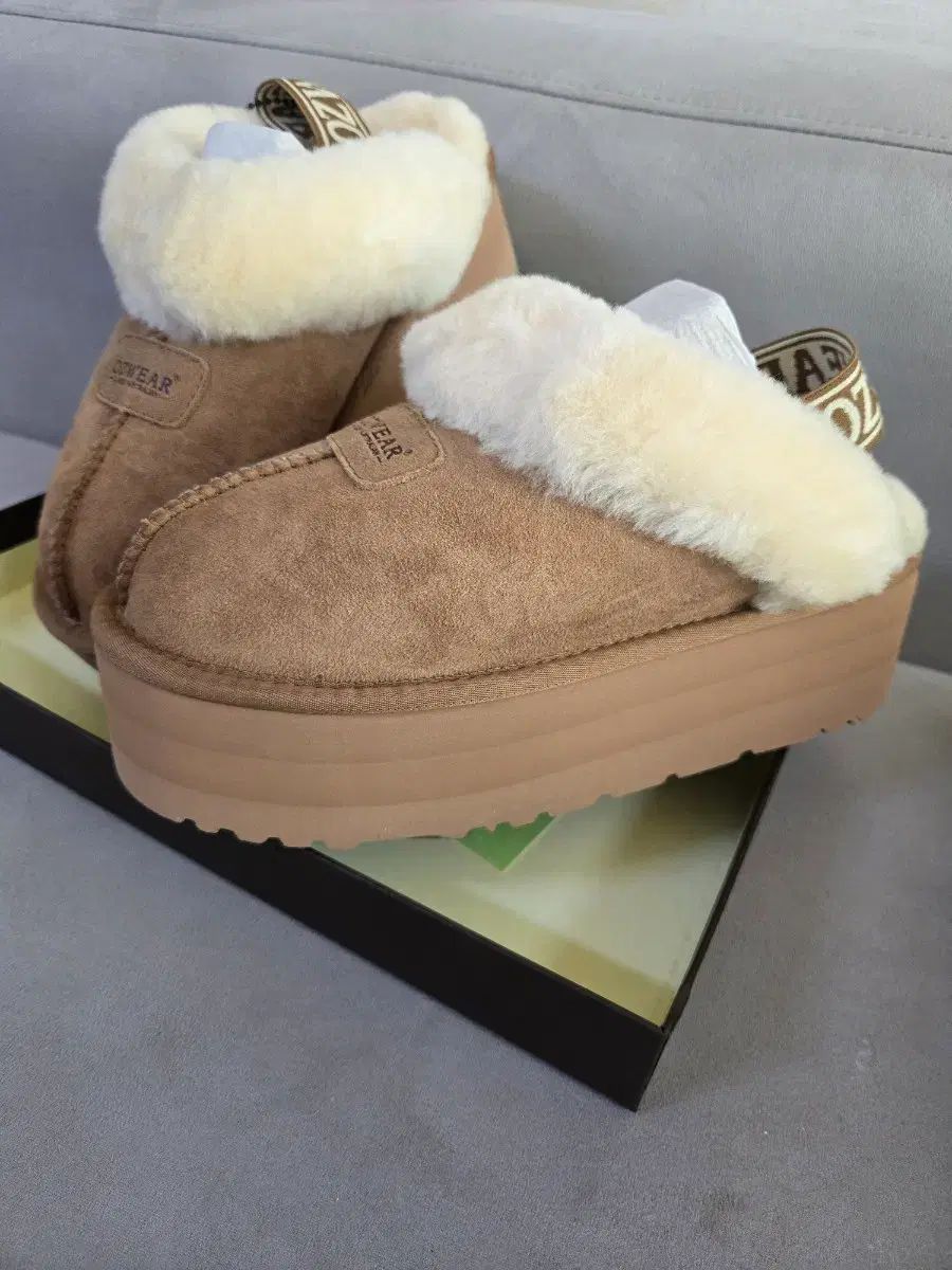 オッズウェア コケット フラットフォーム ストラップ スリッパ 240