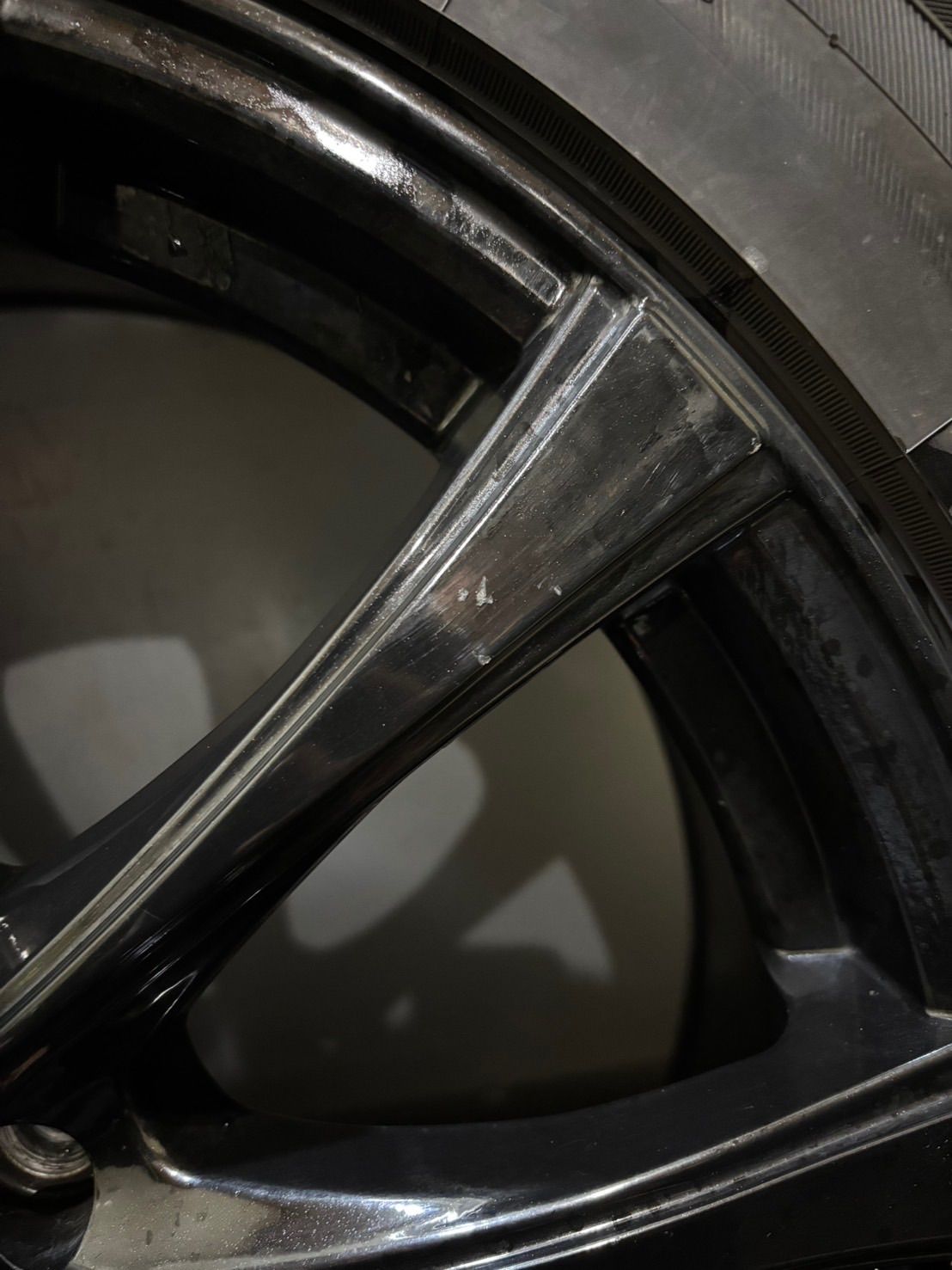 ヴェゼル エスティマ