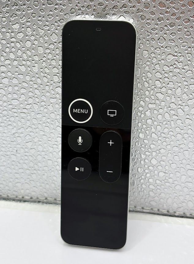 Apple TV リモコン Siri Remote（第1世代）A1962 Apple TV リモコン Siri Remote（第1世代）A1962 Apple TV リモコン