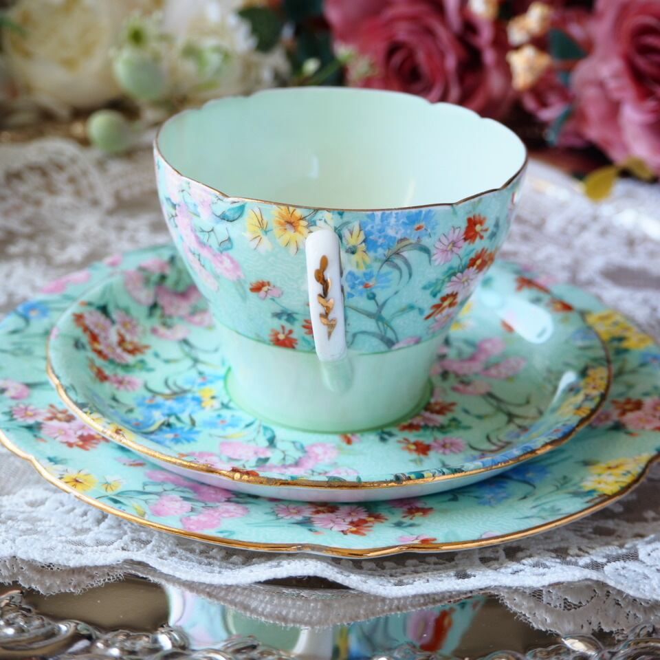 素敵 英国シェリー メロディMelody リム金彩 トリオ１客 カップ＆ソーサー F 6