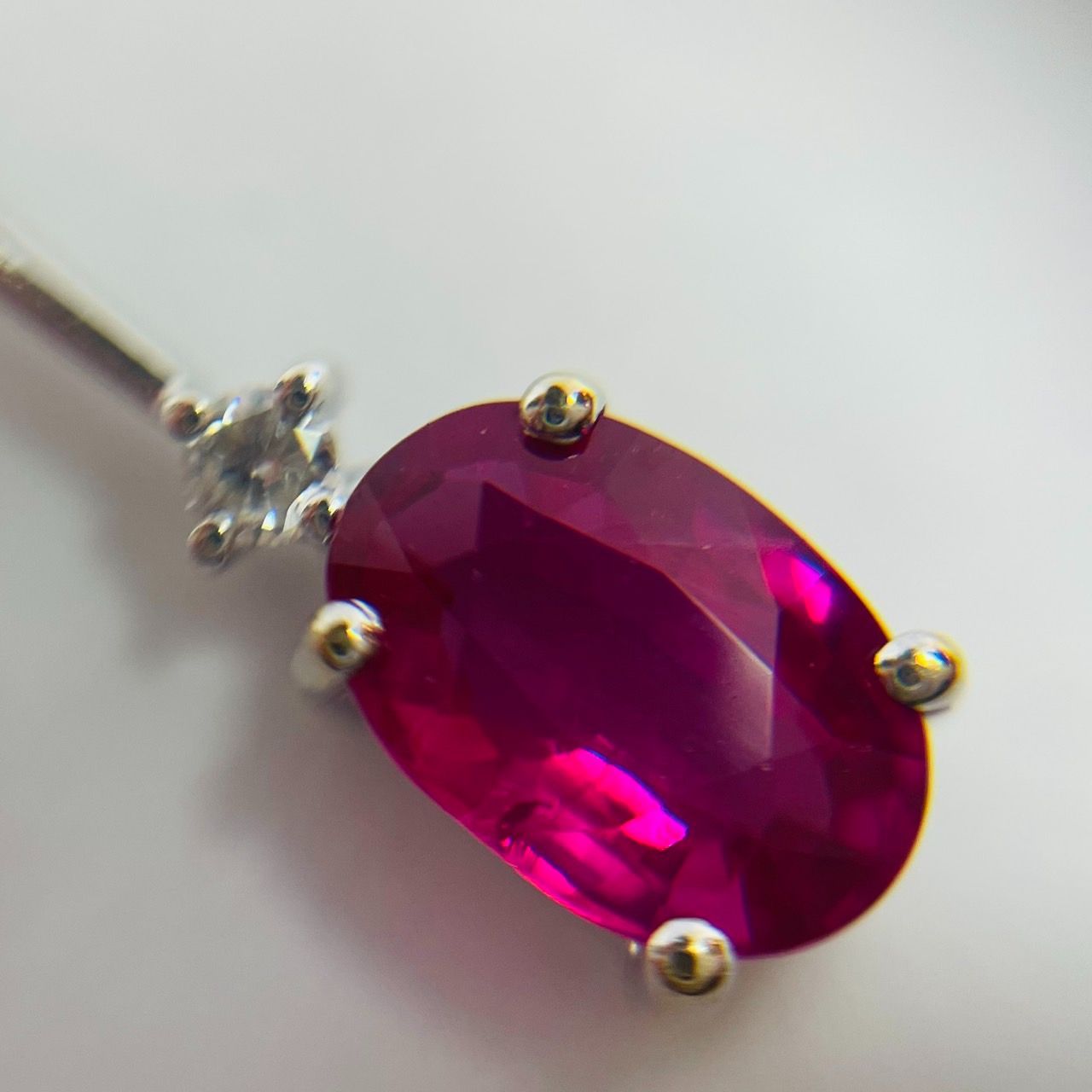 カード鑑あり】K18 WG ルビー ダイヤモンド 3.55g - メルカリ