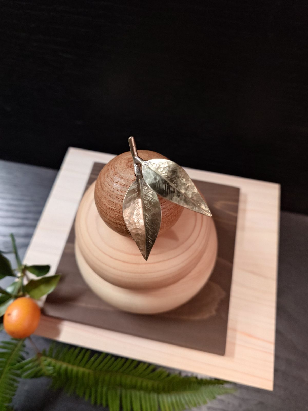 木製鏡餅飾り中の大木箱入り二枚葉タイプ