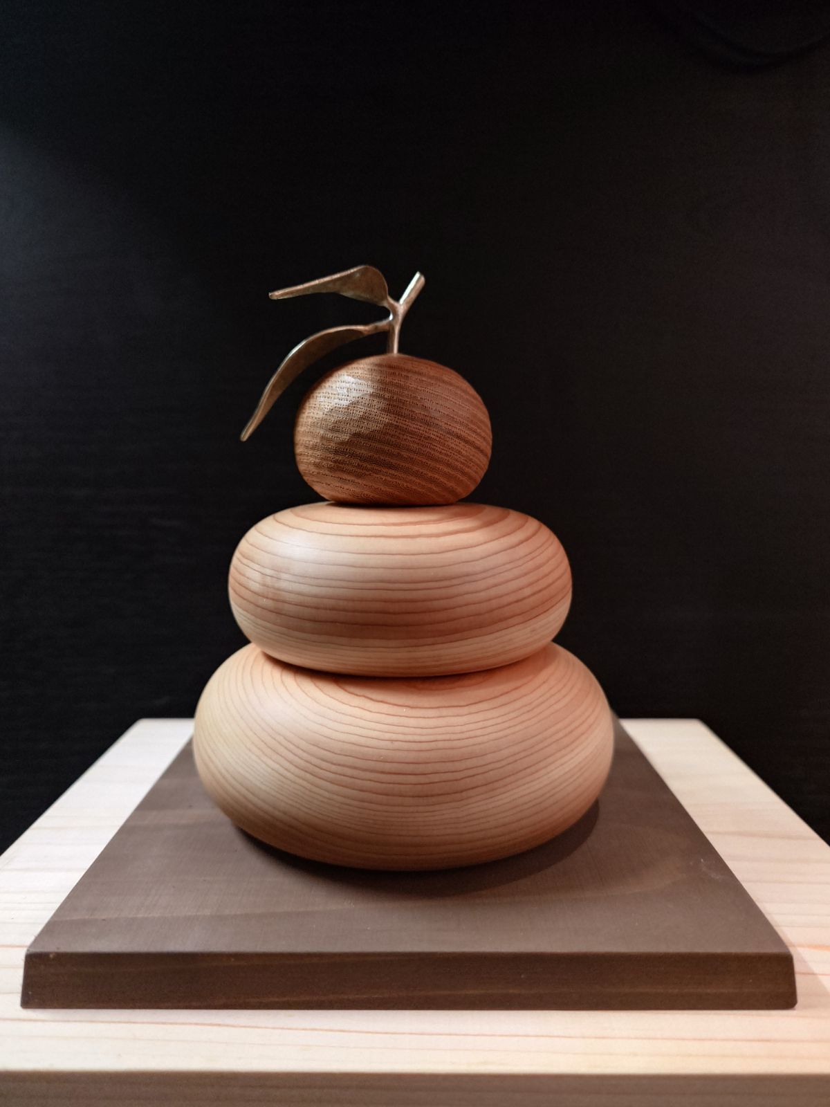 木製鏡餅飾り中の大木箱入り二枚葉タイプ