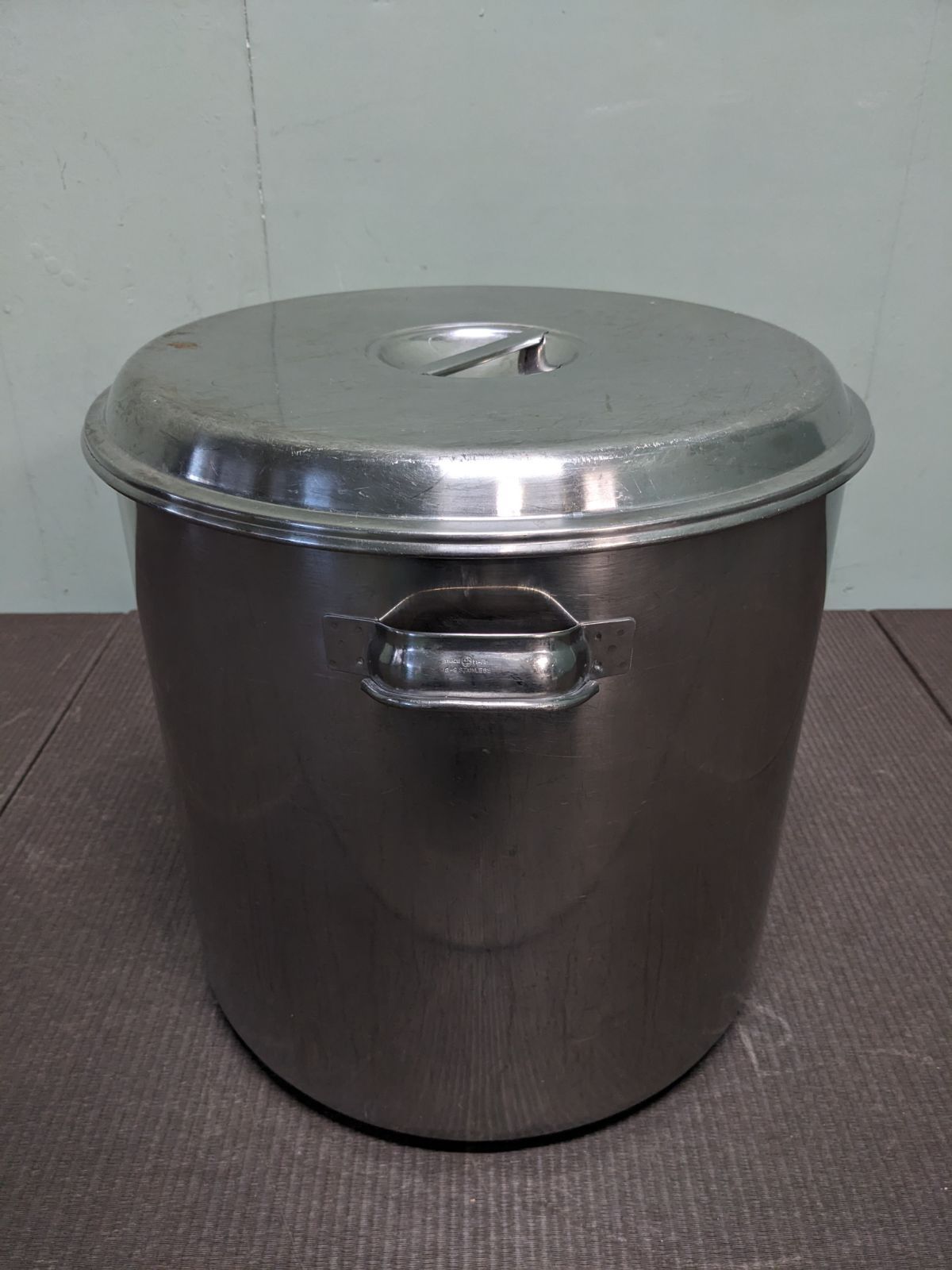 EBM ステンレススチール 寸胴鍋 蓋付き 42 cm 58 lt EBM ステンレススチール 寸胴鍋 蓋付き 42 cm 58 lt キッチン・食器