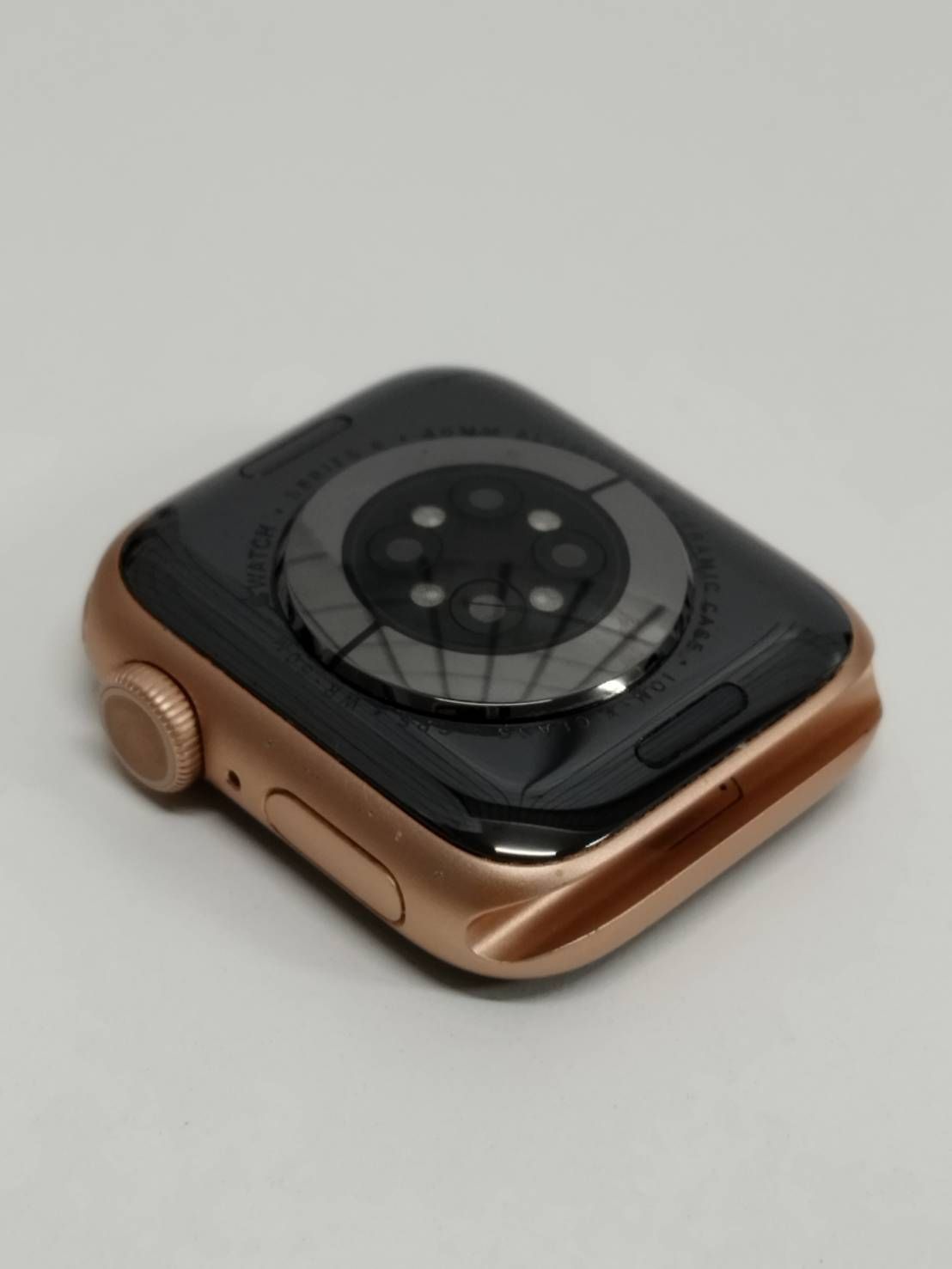 Apple Watch Series 6/GPS/40mm/A2291/ゴールド〈MG123J/A〉 (1 
