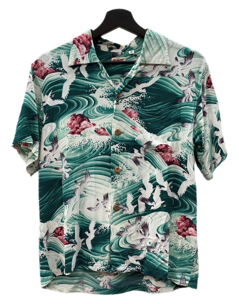 サンサーフ SUN SURF ALOHA SHIRT アロハ シャツ BIRDS 渡り鳥 ハワイアン オープンカラー ウッドボタン 開襟 半袖 SS 30987 半袖シャツ 総柄 マルチカラー Sサイズ 104 MT-2332