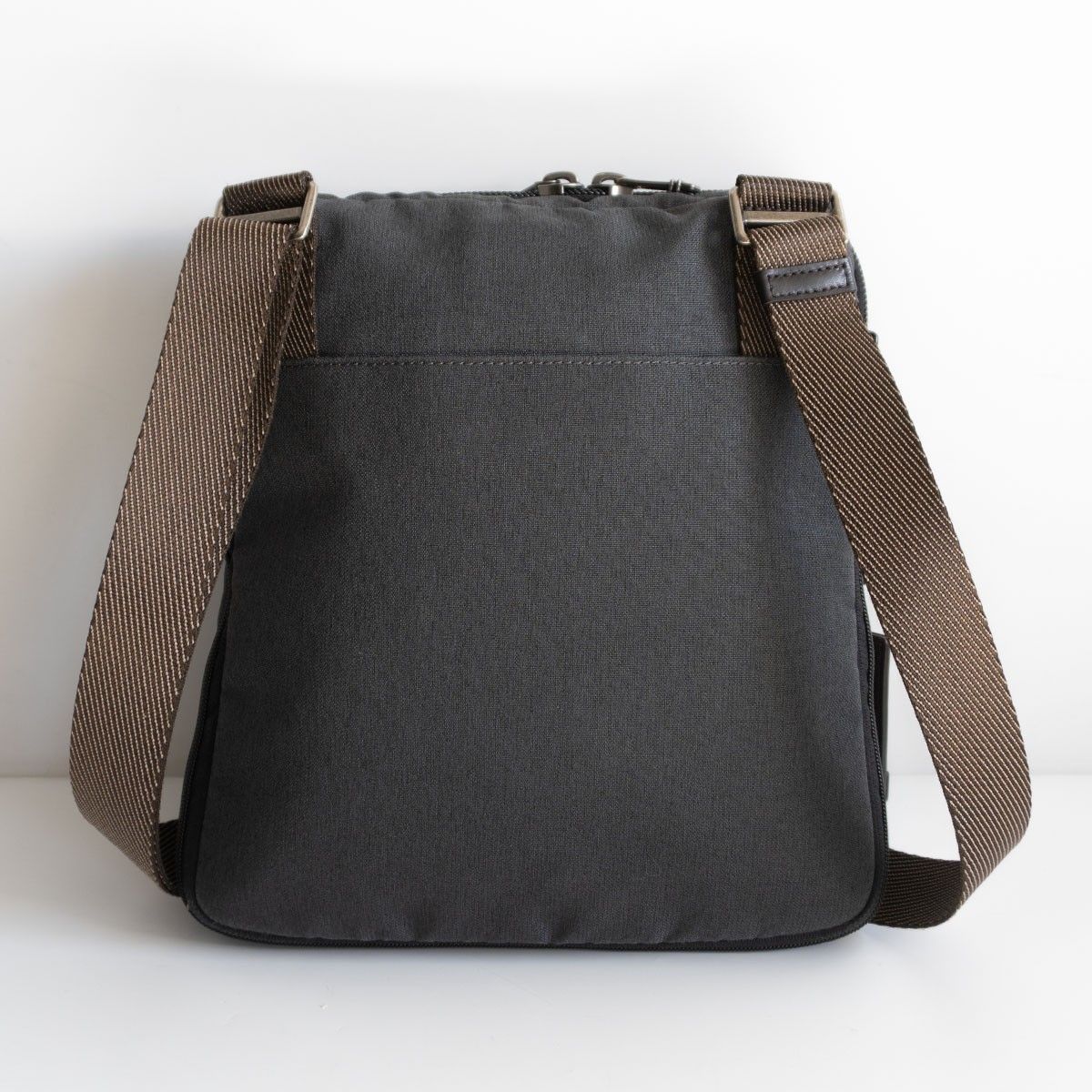 美品】TUMI トゥミ 【222304AT2 ALPHA BRAVO ANNAPOLIS ZIP FLAP 