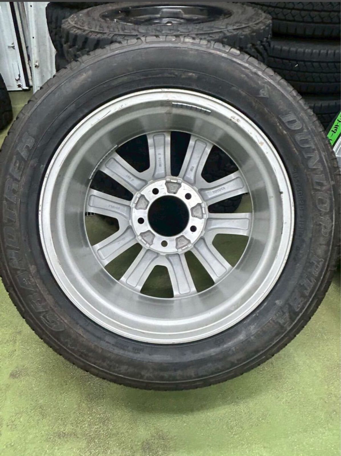  258 228 02 ランドクルーザー 200 中期 アルミホイール 20インチ 8 5 J PCD 150 5穴 ET 60 ランクル200 ダンロップ PT 2 A GRAND TREK 20インチ タイヤ ホイールセット