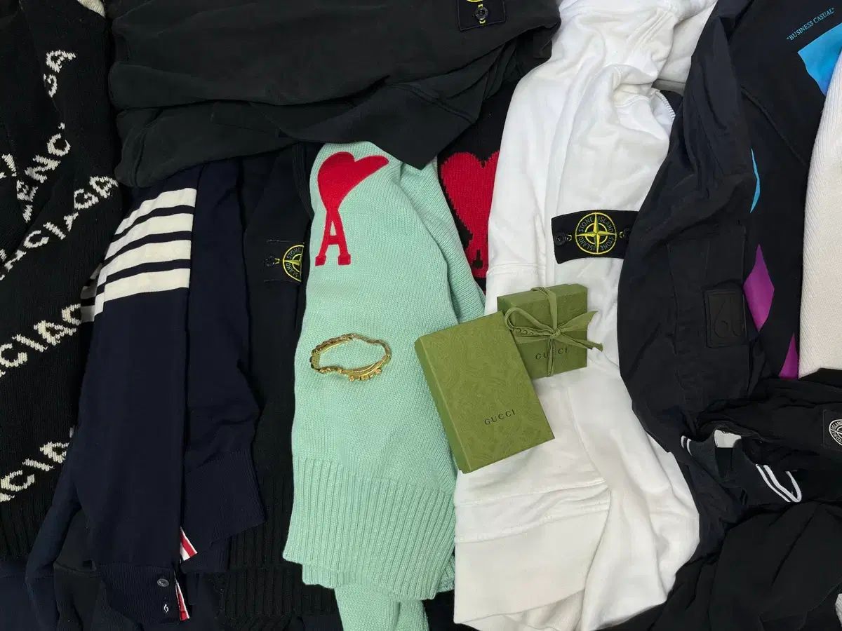 ブランド品を見ます