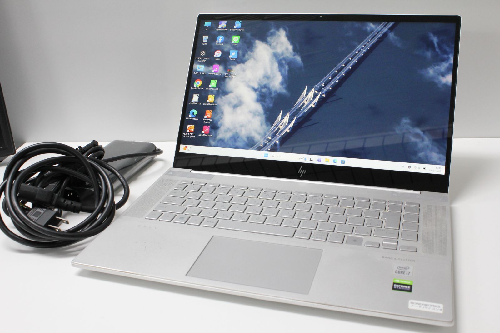 HP ENVY 15 i7/SSD512/16GB 中古ノートPC - メルカリ HP ENVY 15 i7/SSD512/16GB 中古ノートPC - メルカリ