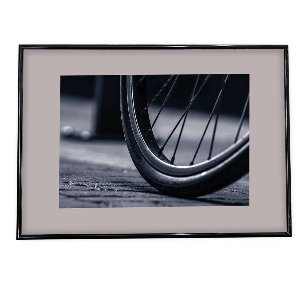 B 約51 x 73 cm ki-poster-59 自転車 車輪 白黒 ポスター 選べる全サイズ＆用紙 インテリア フォト オシャレ アート モダン 横