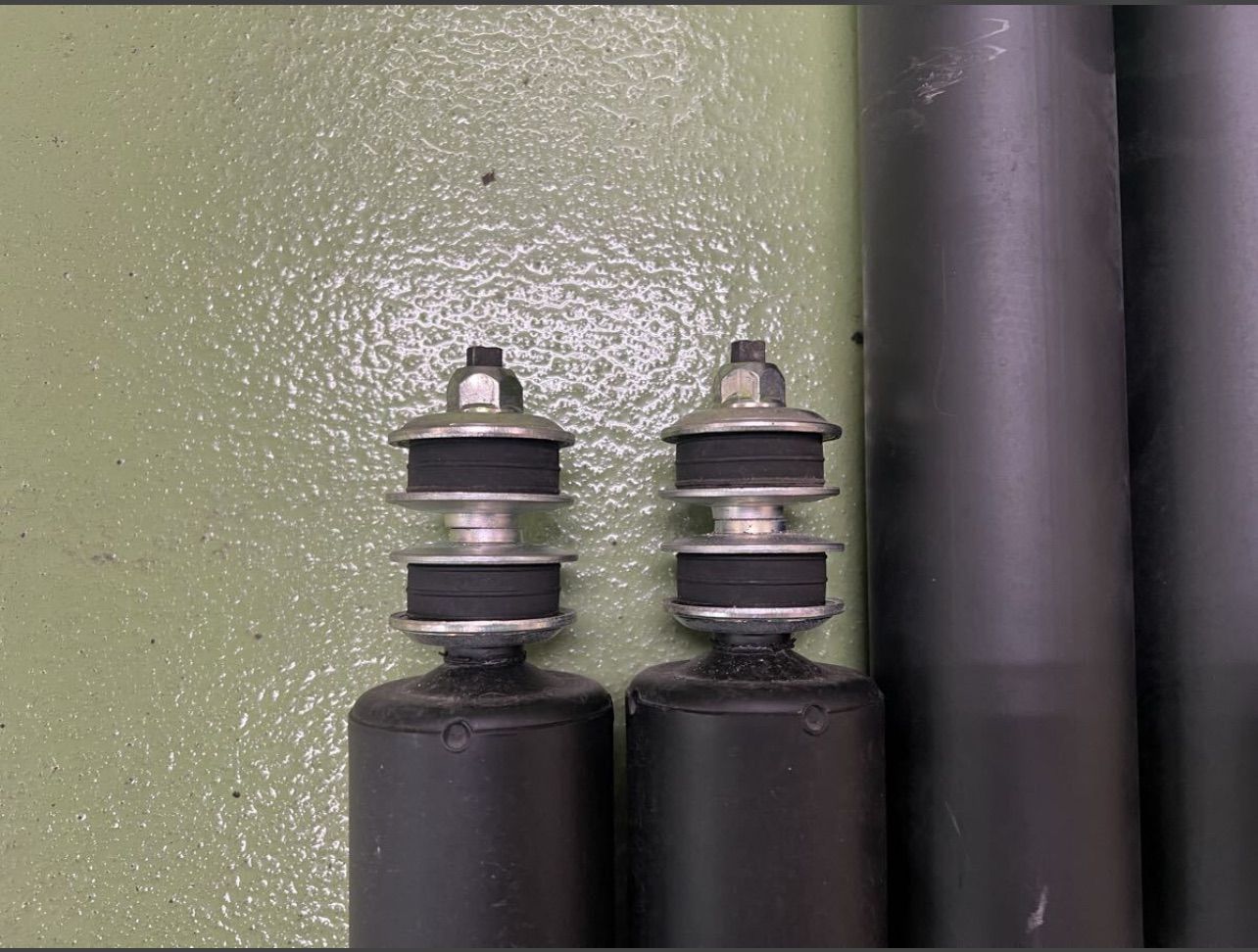 258-248 新車外し トヨタ 200系 ハイエース スーパーGL 標準 2WD 純正 ショックアブソーバー 1台分 / ナロー 48511-26750 48531-26A10