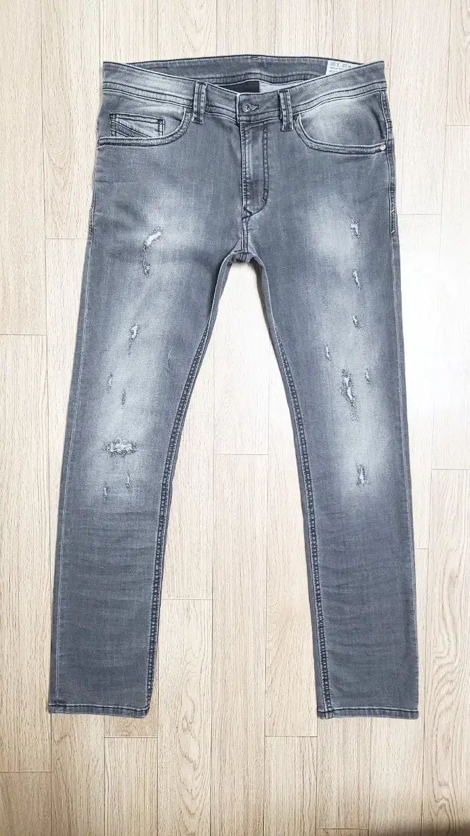 DIESEL タバ 673 P ディスウォッシング グレーデニム 32 33