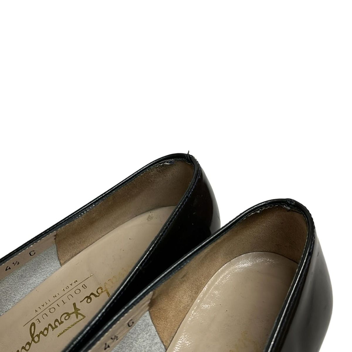 サルバトーレフェラガモ パンプス