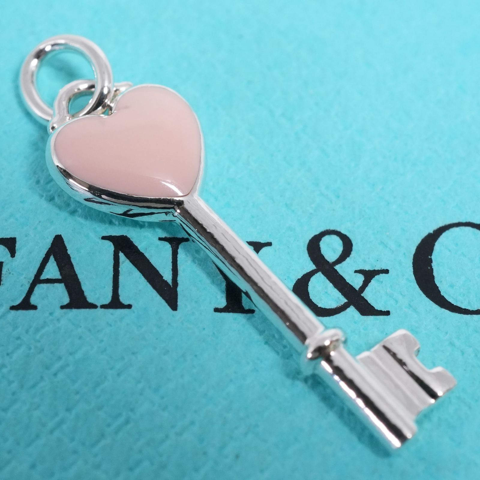 ティファニー ハート ピンク エナメル キー チャーム スモール 25-2249