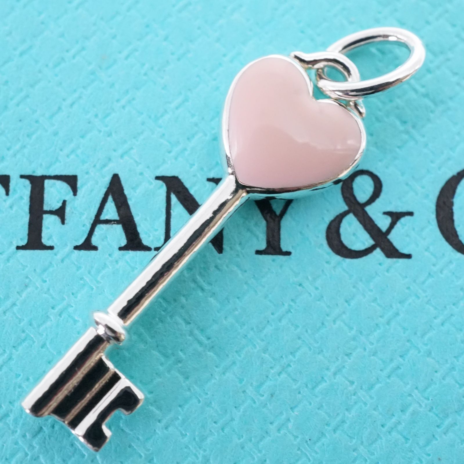 ティファニー ハート ピンク エナメル キー チャーム スモール 25 2249