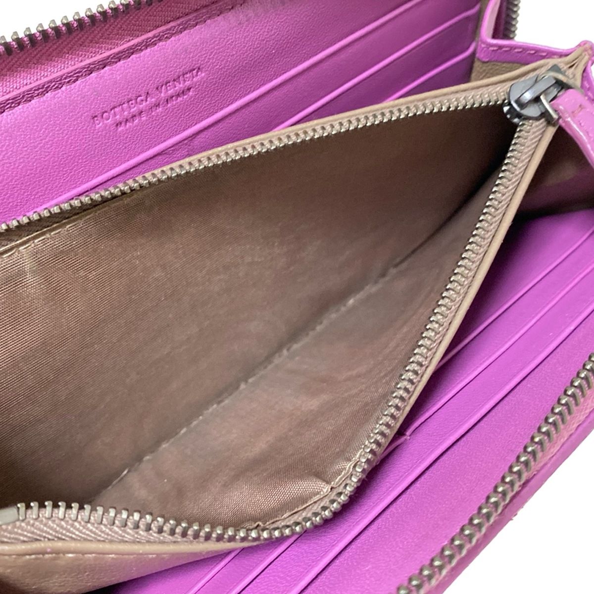 専用☆ BOTTEGAVENETA(ボッテガヴェネタ) 長財布 アイヤーズ BOTTEGA VENETA(ボッテガヴェネタ) 長財布 アイヤーズ ネイビー