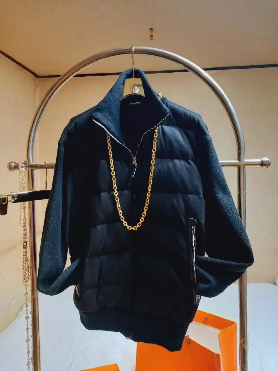 ムード ブラック ダウン ジャケット メンズ 105以下 きちんと感 柔らか素材