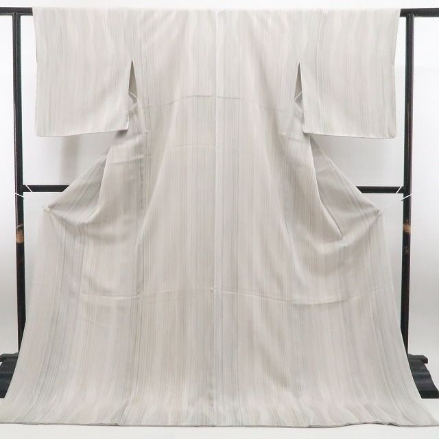  ❁tomihisa❁未着用 縦縞 着物 正絹 仕付け糸付”洗練の縦縞が日常に上質を添える”小紋 7335 小紋 着物