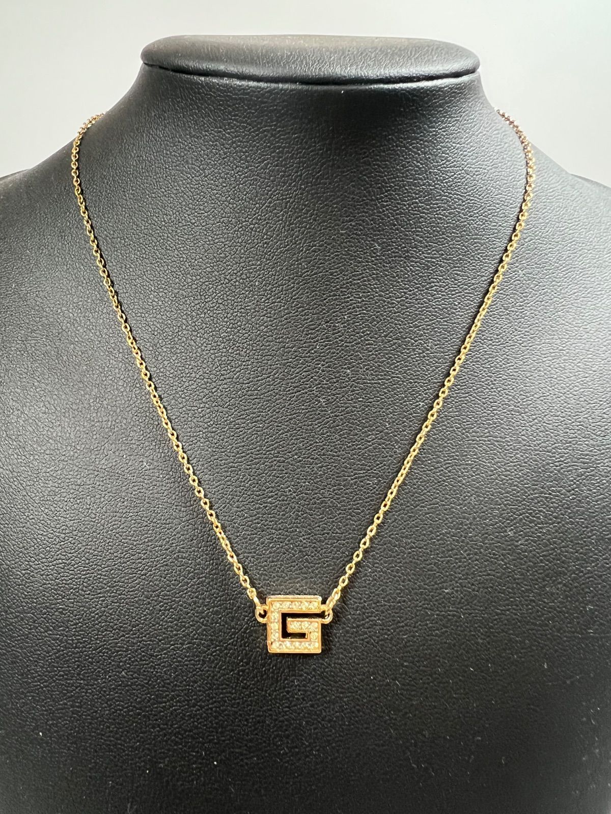 ジバンシー GIVENCHY ネックレス ロゴ スクエア ラインストーン - メルカリ